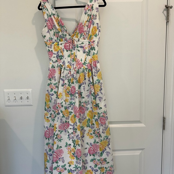 House of CB Dresses & Skirts - House of CB Floral V-Neck Midi Dress